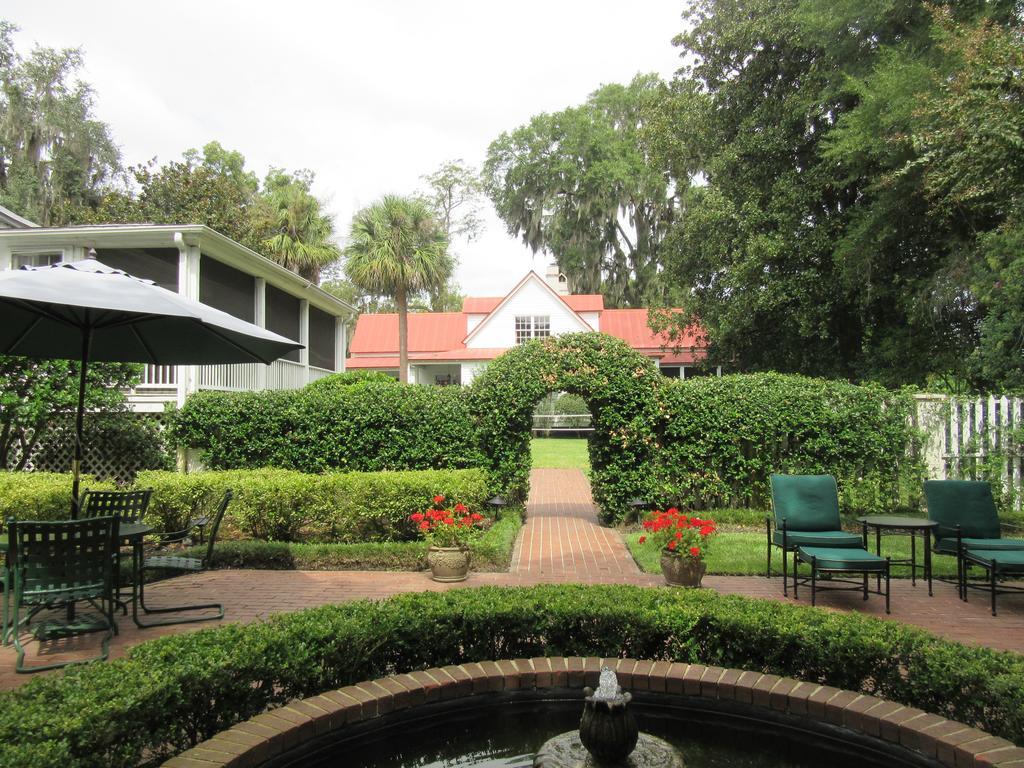 Rhett House Bed & Breakfast Beaufort Exterior photo